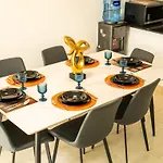 Nikayana, Family-Friendly Apartments Near Jkia
