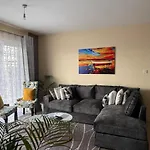 Bee Luxury 3Bedroom Apartment