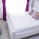 Elegant One-Bedroom Apartment