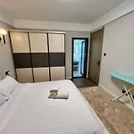 Voyage Ease One Bedroom Apartment Near Jkia Sgr