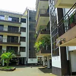 Stylish 3-Bed Ensuite Apt In Westlands