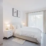 Floto House
