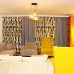 Luxurious Graceland Apartment