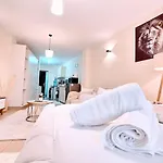Kay\'S Luxury Homes