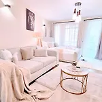 Kay\'S Luxury Homes