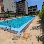 Dreamers Village Nairobi, Waiyaki Way - Muthiga