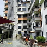 Westlands 2 Bedroom By Oscar