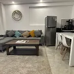 City Oasis Gardens, Charming One Bed