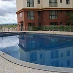 2Bedroom Favorite Parkview Stay By Janice- Near Airport-Self Check In
