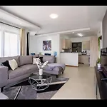 Aramis Apartment