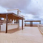 Tulia Marina Bay Square