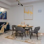 Dpfa\'S Elegant Fully Furnished One Bedroom Apartment