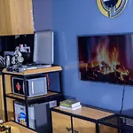 Modern Cozy Studio Near The Jkia
