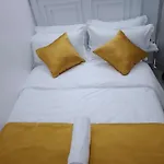 Modern Studio Bnb In Roysambu