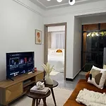 Cozy One Bed With Gym & Workspace In Kilimani, 5 Mins Walk To Yaya