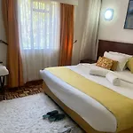 Lantana Suites