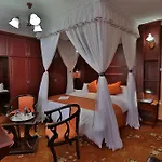 Karen Cold Springs Hotels