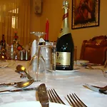 Hennessis Hotel