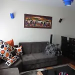 Gitanga Place Apartments, Valley Arcade