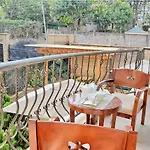 Kamake Gardens, Upper Hill