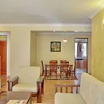 Kamake Gardens, Upper Hill