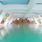 Ledger Plaza Hotel