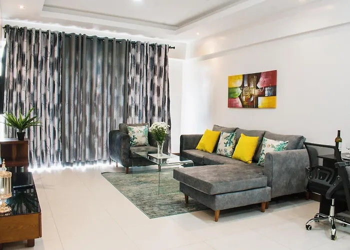 Silverstone Apartments -Modern Living 1 Bedroom Near Yaya - Gym&Pool