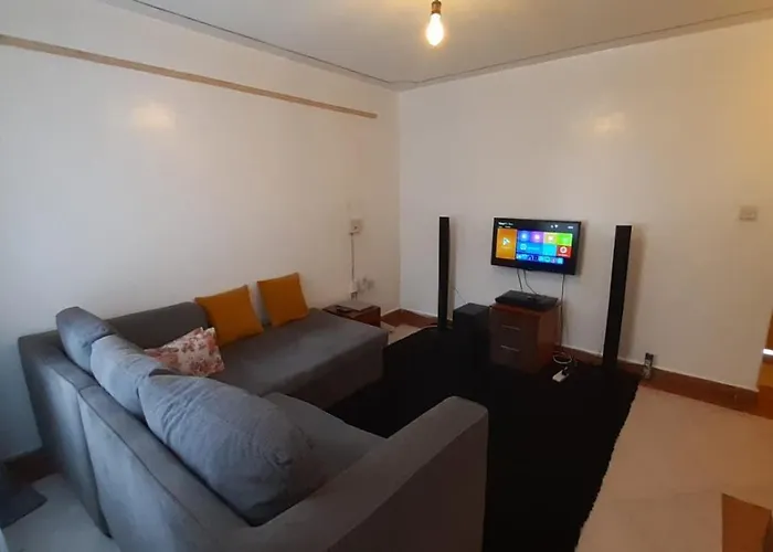 Lux Suites Balozi Apartment South B