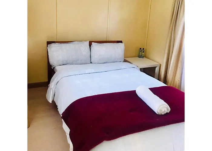 Royale Hotel Karen