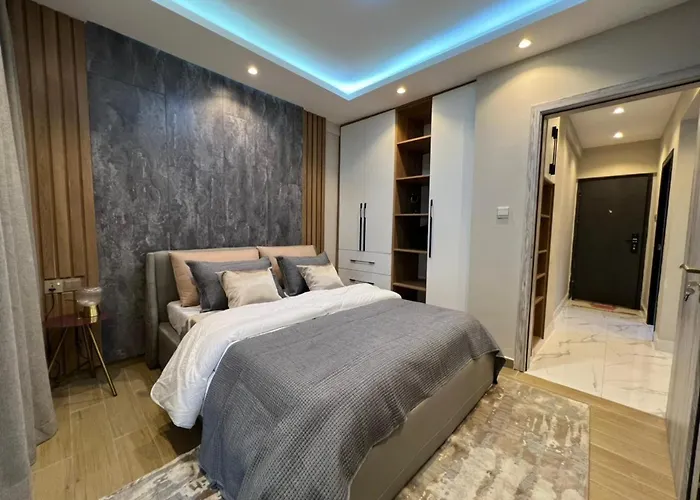 Elegant 1 Bedroom Apartment On Wood Avenue