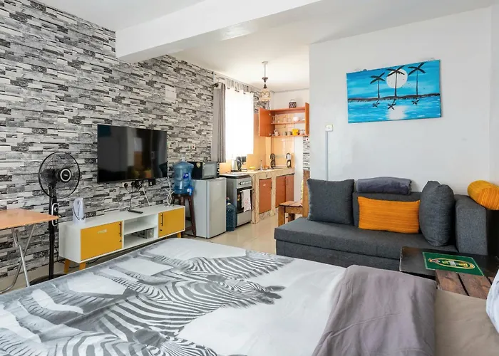 Top Studio With City View