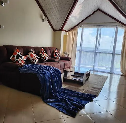 Fully Furnished 3Br Master Ensuite Penthouse