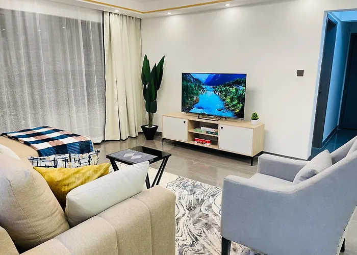 Premium Executive 3 Bedroom Apt With Skyline Views
