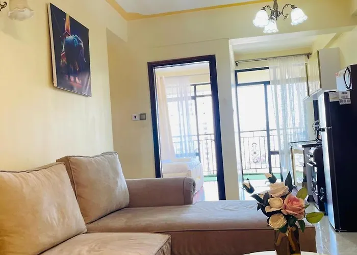 Kilimani Vacation One And Half Bedroom Netflix Near Yaya Centre