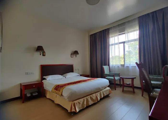 Soluxe Club International Hotel