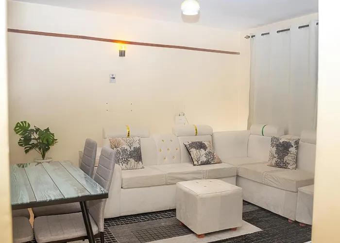 Honey Suite Two Bedroom Master & Suite Apartments