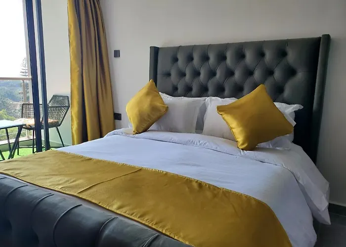 Avalor Suites - Marcus Garvey