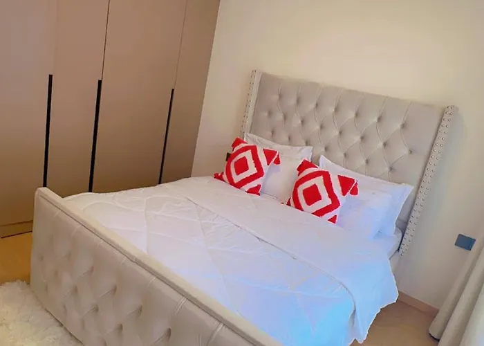 Cozy, Spacious And Homely