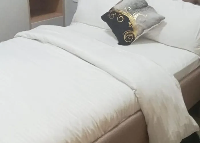 Executive Living Two Bedroom Apartment With Fully Equipped Gym Swimming Pool Children Playing Ground And Amazing Scenic City Views