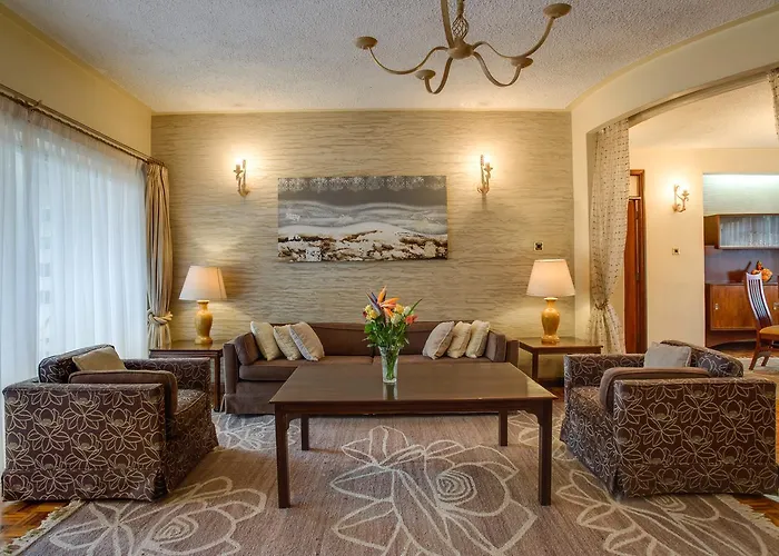 Mimosa Court Apartments