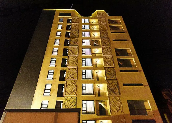 L\'Aziz Suites