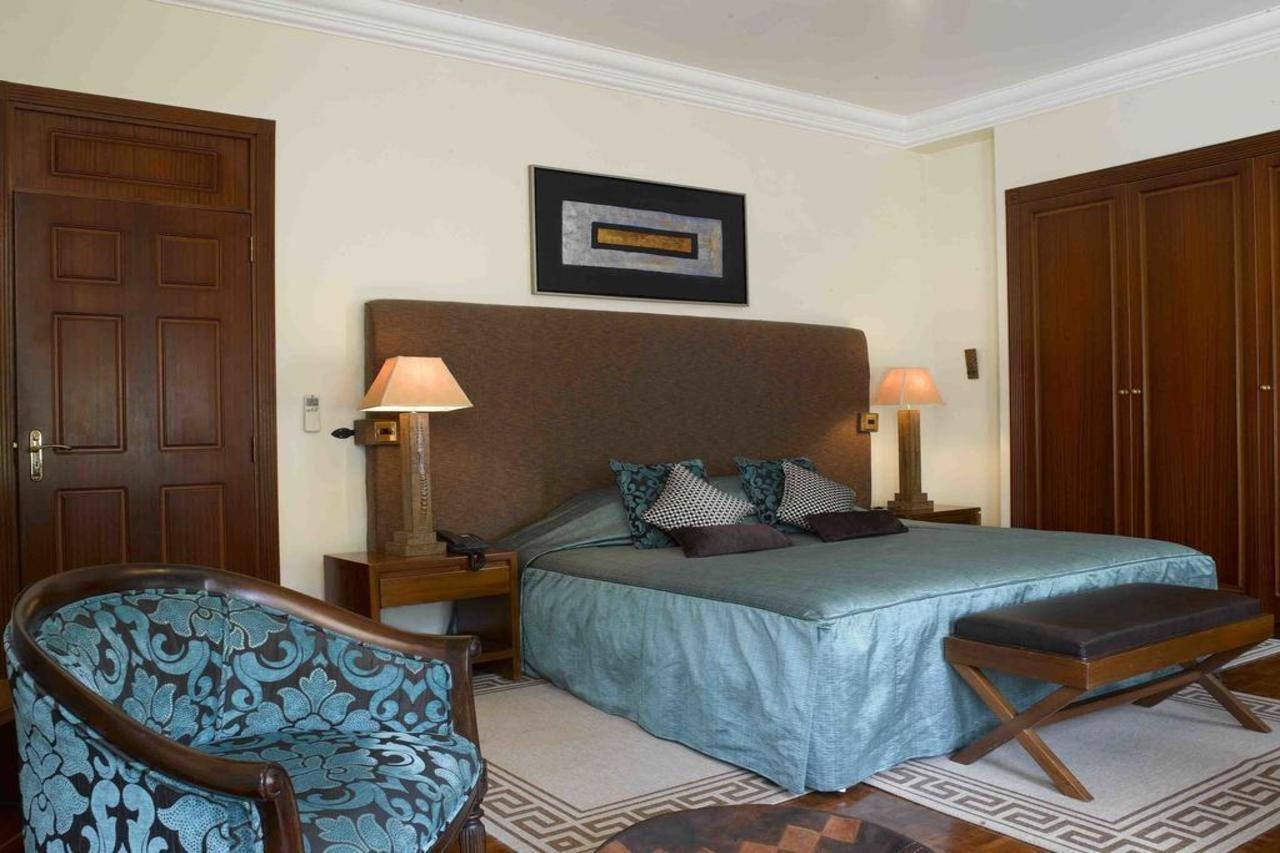 Hotel House Of Waine 4*