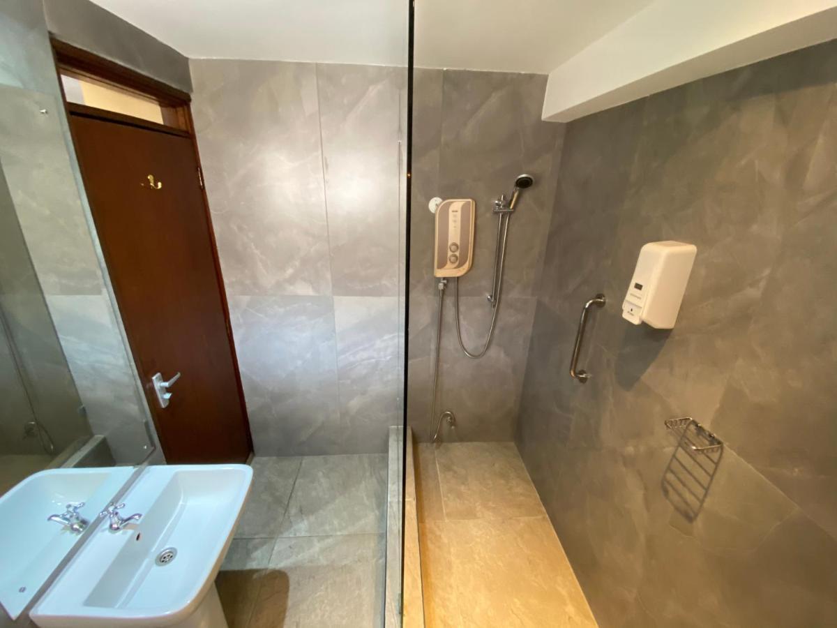 Hotel Progressive Park 3*