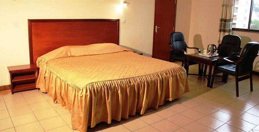 Hennessis Hotel