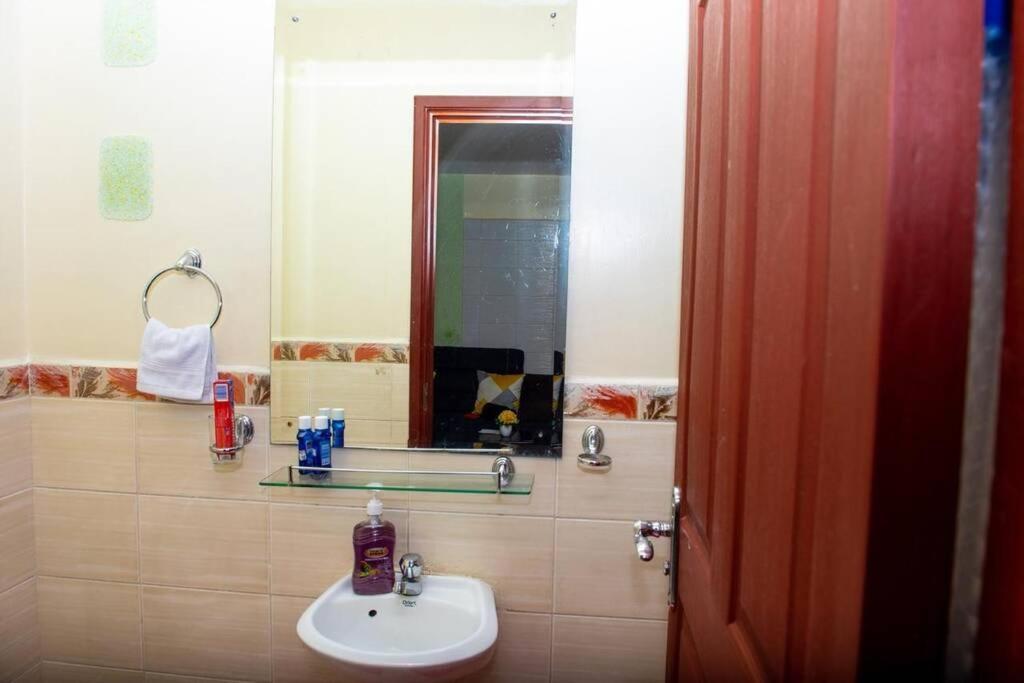 Apartment West Suites Next To Nyayo Stadium *