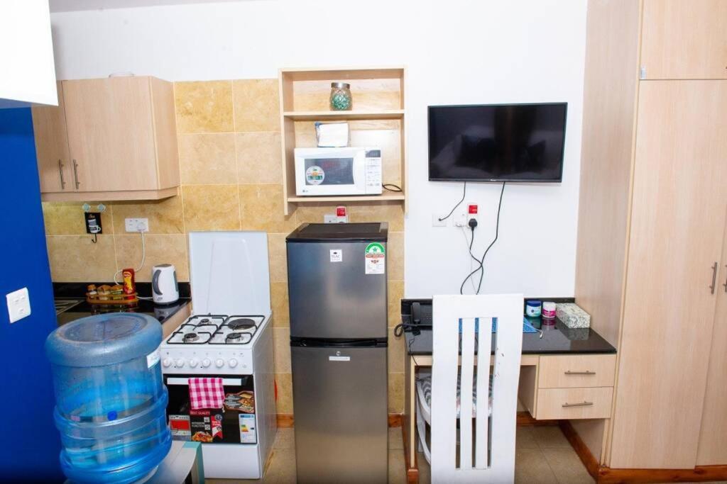 Apartment West Suites Next To Nyayo Stadium Nairobi