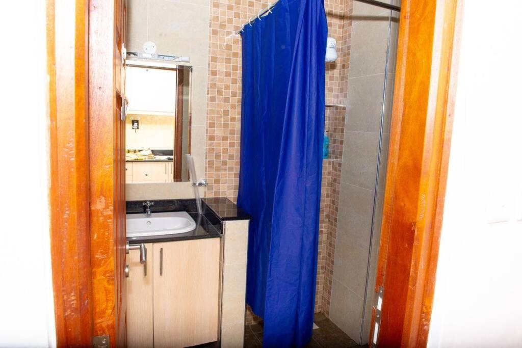 West Suites Next To Nyayo Stadium