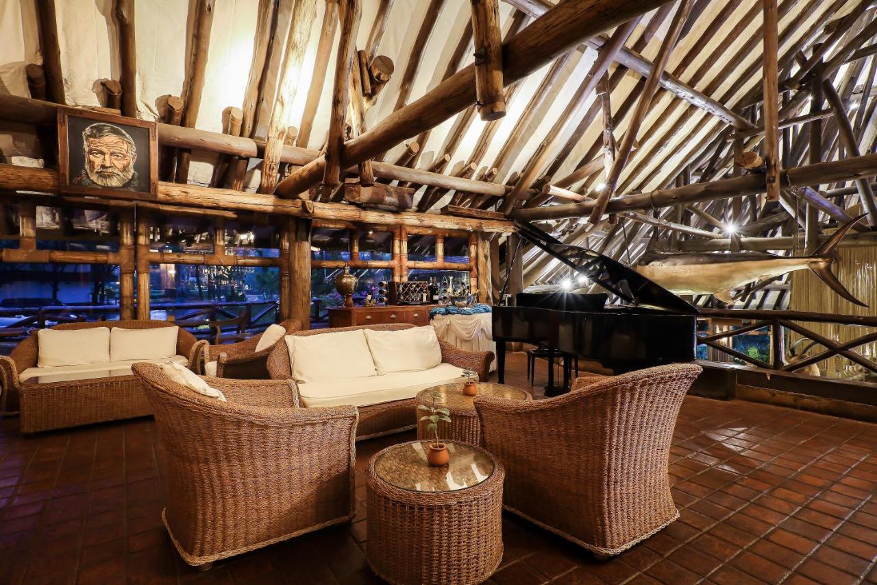 Safari Park Hotel 4*