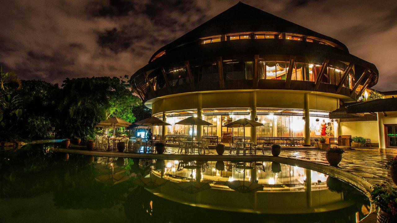 Safari Park Hotel 4*