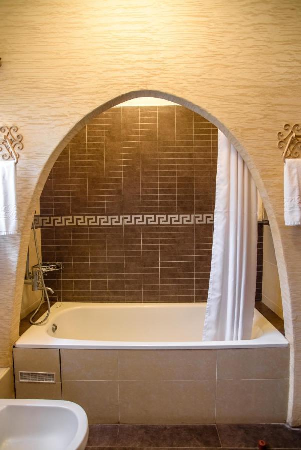 Aparthotel Mimosa Court